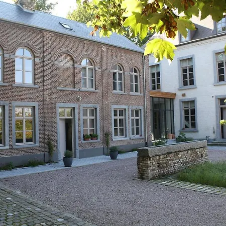 Les Dependances Bed & Breakfast 3*