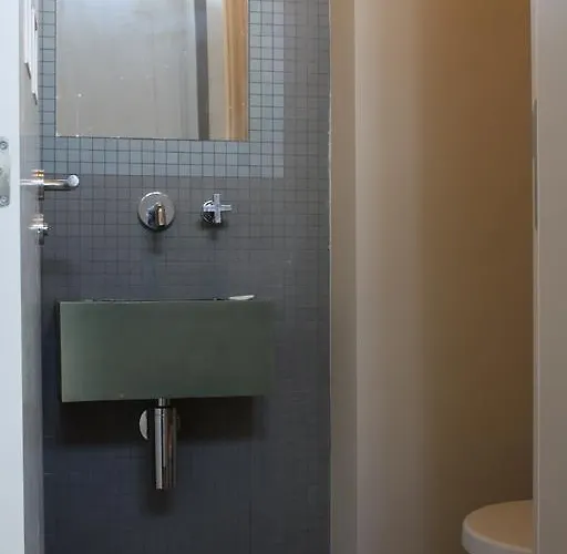 Les Dépendances Couette-café