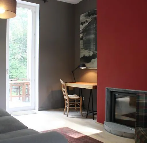 Les Dépendances Couette-café