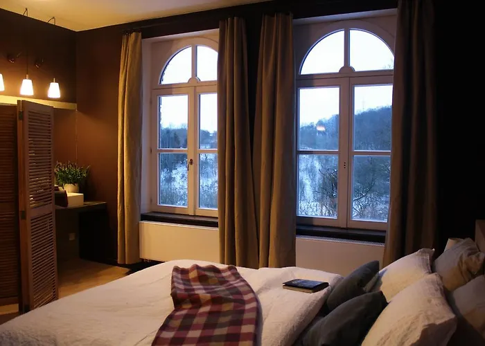 Les Dépendances Couette-café 3*