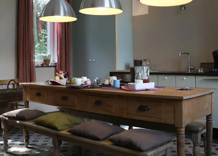 Les Dépendances Couette-café 3*